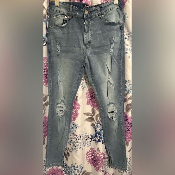 BoohooMAN Men's Distressed Light Blue Jeans Size 32R New with Tags - Picture 1 of 10